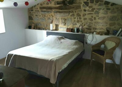 Un p'tit coin d'Ardèche, gîte écologique pour 4 personnes : la petite chambre