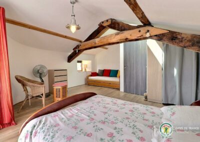 Gîte Un p'tit coin d'Ardèche - grande chambre